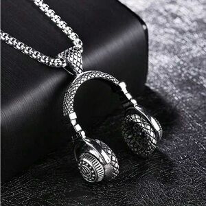 1pcs men’s music headphones pendant Necklace , Hip-Hop style